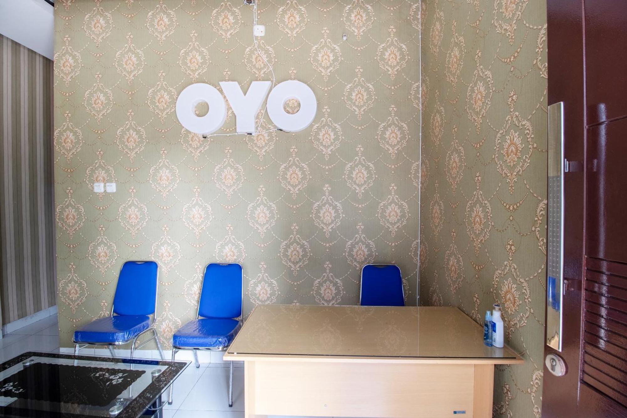 Oyo 3253 Sofia Residence Telukjambe エクステリア 写真
