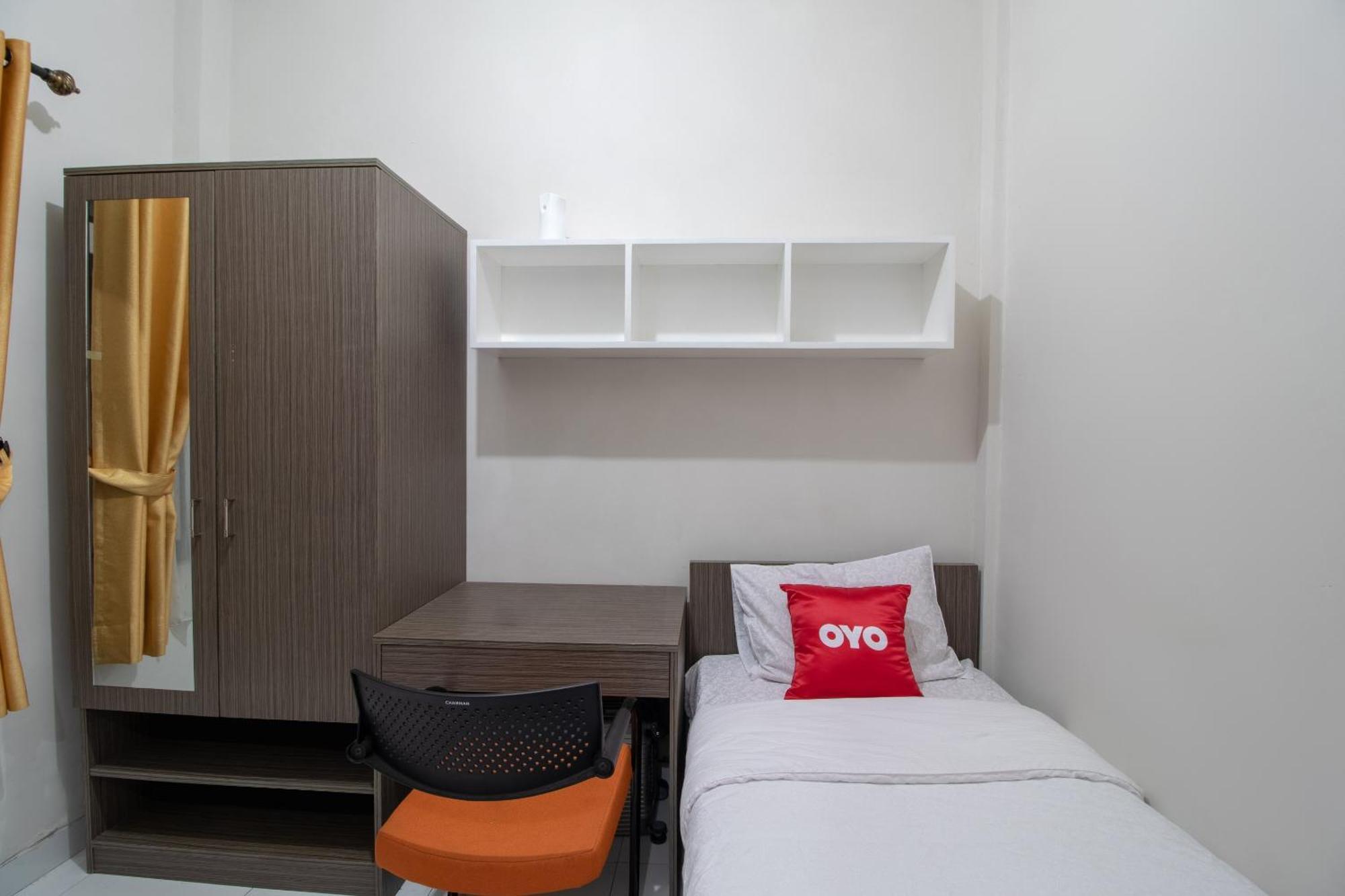 Oyo 3253 Sofia Residence Telukjambe エクステリア 写真
